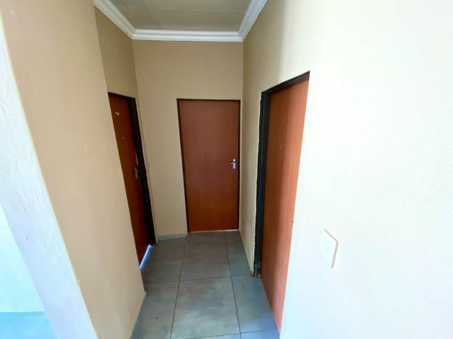To Let 2 Bedroom Property for Rent in Chroompark Limpopo