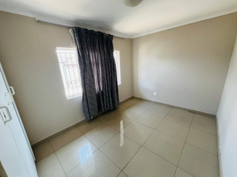 To Let 3 Bedroom Property for Rent in Flora Park Limpopo