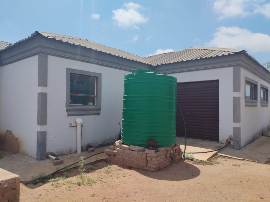 3 Bedroom Property for Sale in Kalkfontein A H Limpopo