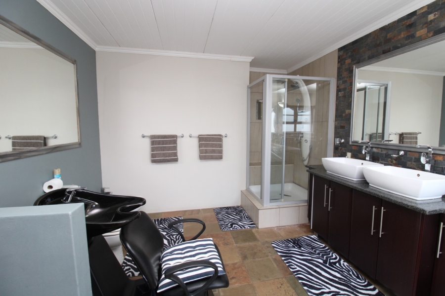 4 Bedroom Property for Sale in Zwartkloof Private Game Reserve Limpopo