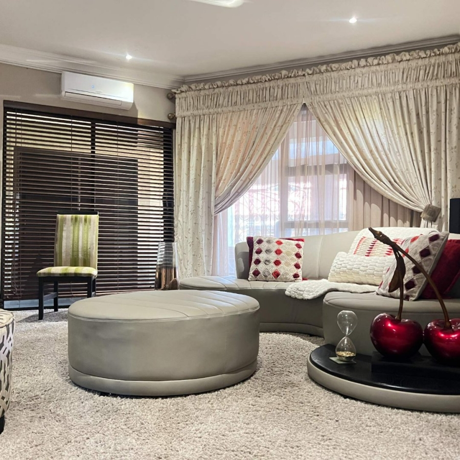 5 Bedroom Property for Sale in North View Estate Limpopo
