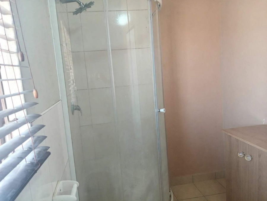 To Let 3 Bedroom Property for Rent in Mahlasedi Park Limpopo
