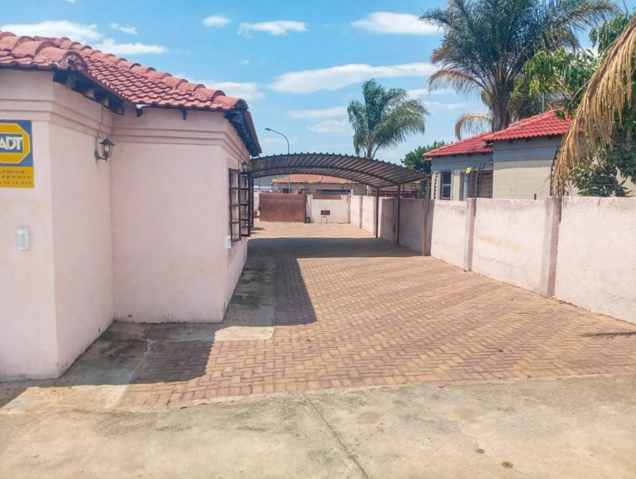 To Let 3 Bedroom Property for Rent in Mahlasedi Park Limpopo