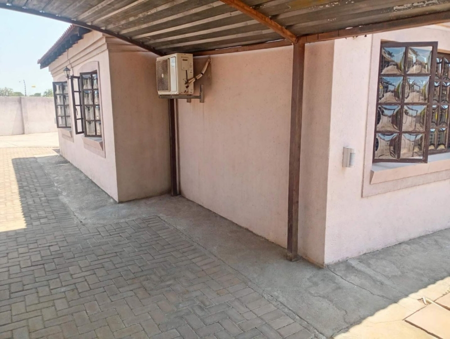 To Let 3 Bedroom Property for Rent in Mahlasedi Park Limpopo