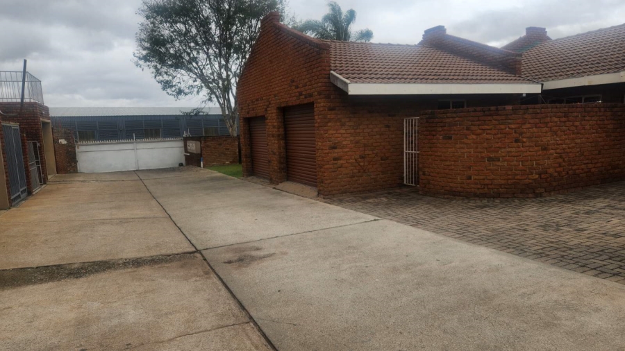 2 Bedroom Property for Sale in Polokwane Central Limpopo