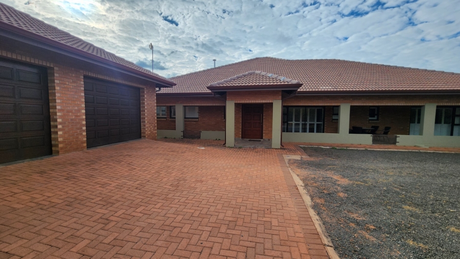 7 Bedroom Property for Sale in Verloren Estate Limpopo