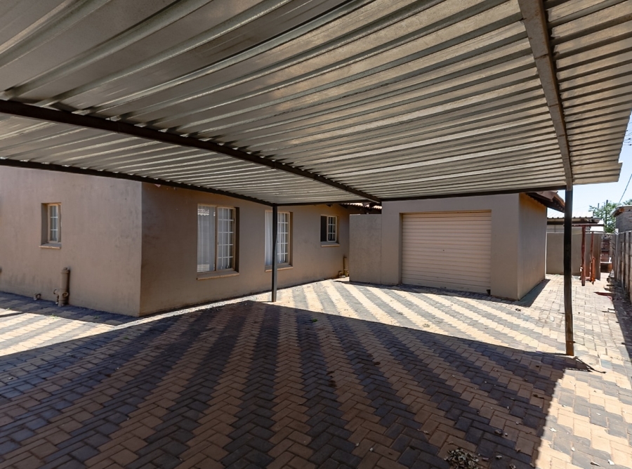3 Bedroom Property for Sale in Northam Limpopo