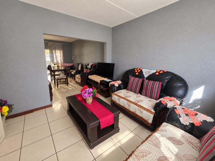 To Let 3 Bedroom Property for Rent in Moregloed Limpopo