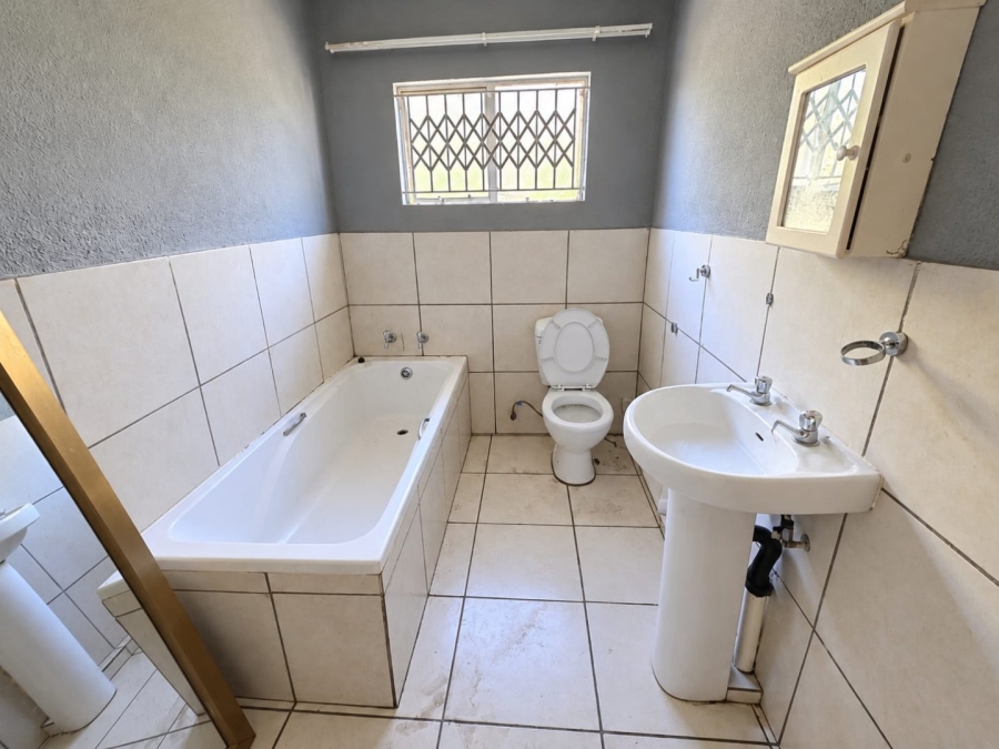 To Let 3 Bedroom Property for Rent in Moregloed Limpopo