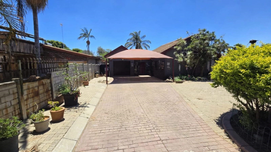 5 Bedroom Property for Sale in Annadale Limpopo