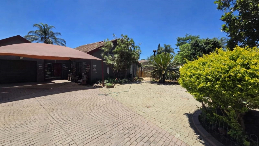 5 Bedroom Property for Sale in Annadale Limpopo