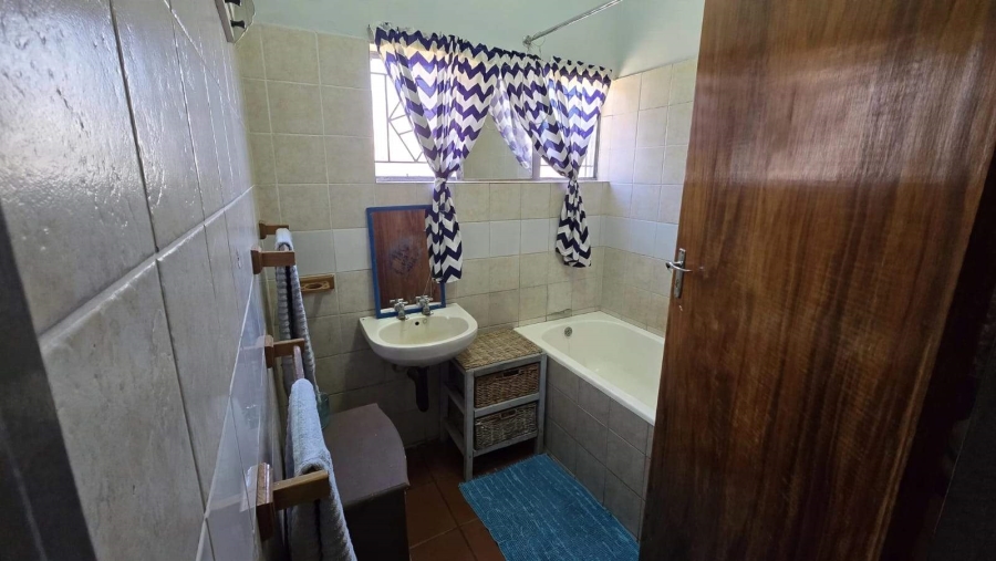 5 Bedroom Property for Sale in Annadale Limpopo