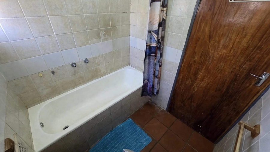 5 Bedroom Property for Sale in Annadale Limpopo