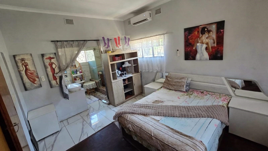 5 Bedroom Property for Sale in Annadale Limpopo