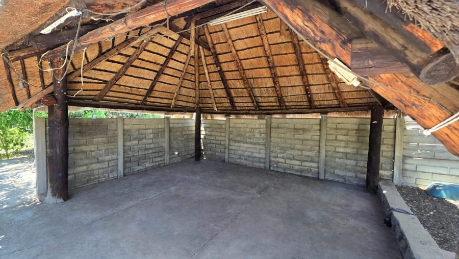 5 Bedroom Property for Sale in Annadale Limpopo