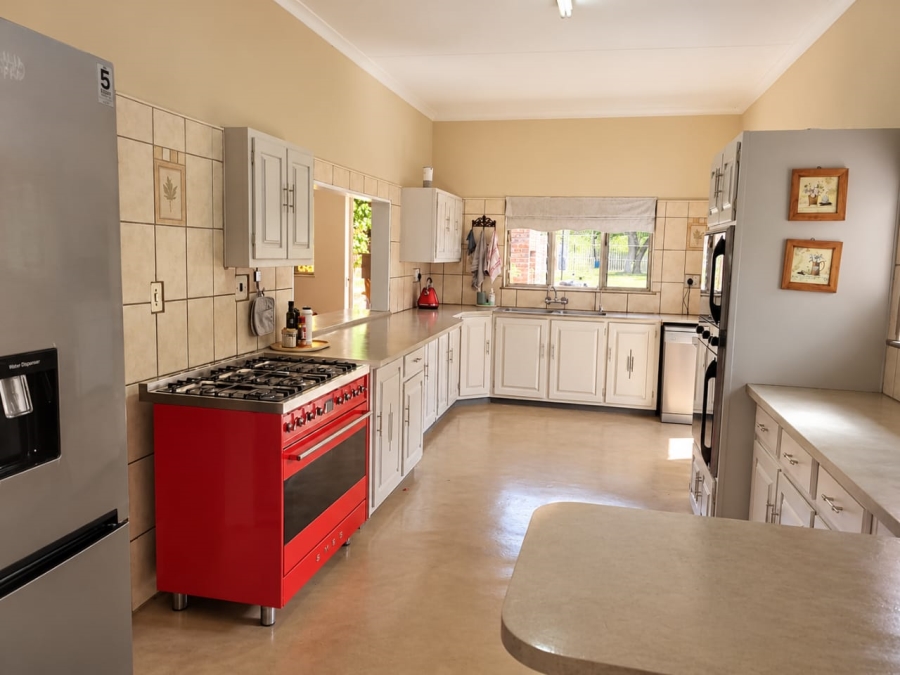 5 Bedroom Property for Sale in Modimolle Limpopo
