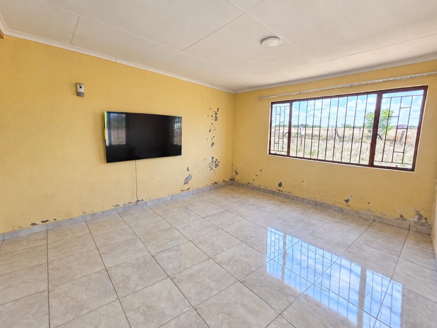 2 Bedroom Property for Sale in Kalkfontein A H Limpopo