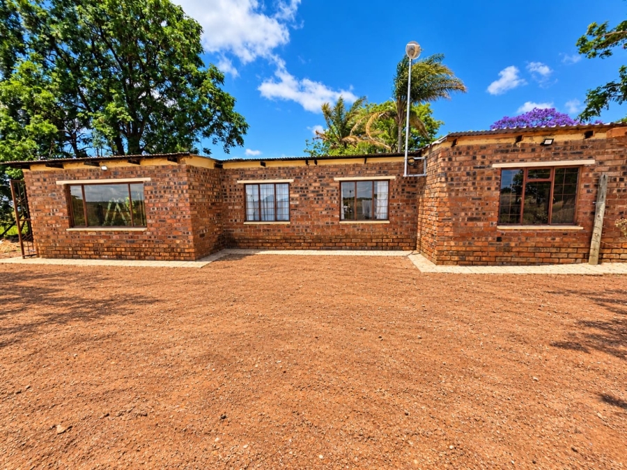2 Bedroom Property for Sale in Kalkfontein A H Limpopo