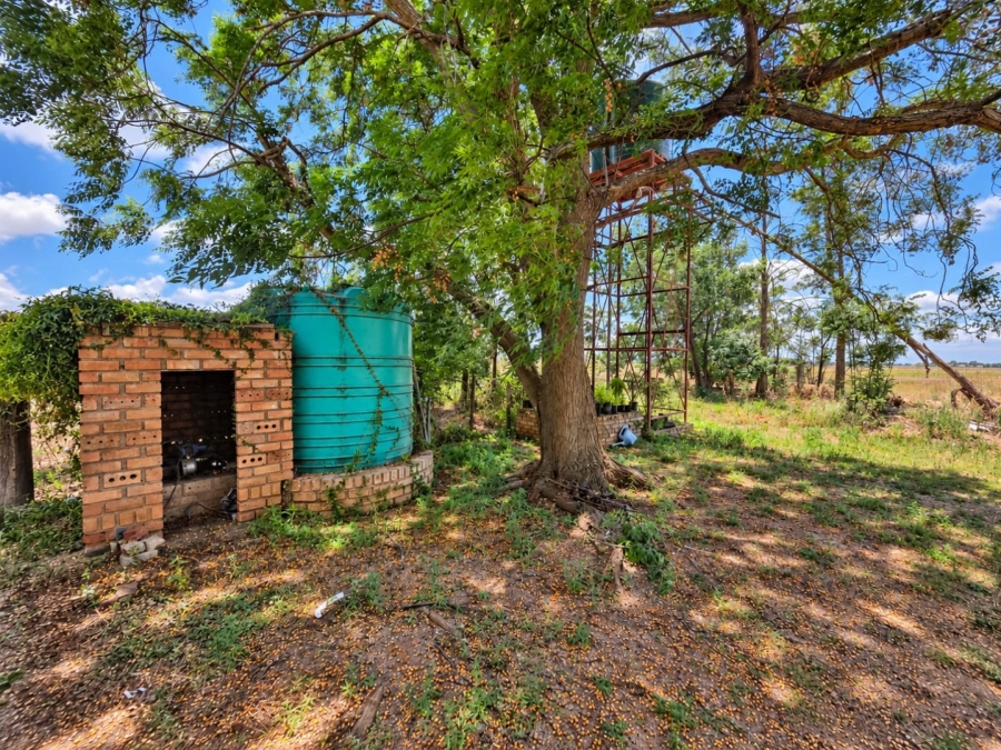 2 Bedroom Property for Sale in Kalkfontein A H Limpopo