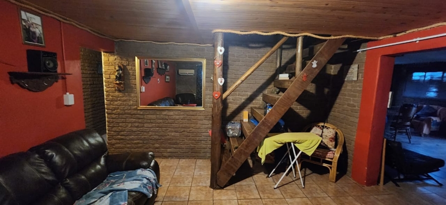 7 Bedroom Property for Sale in Northam Limpopo