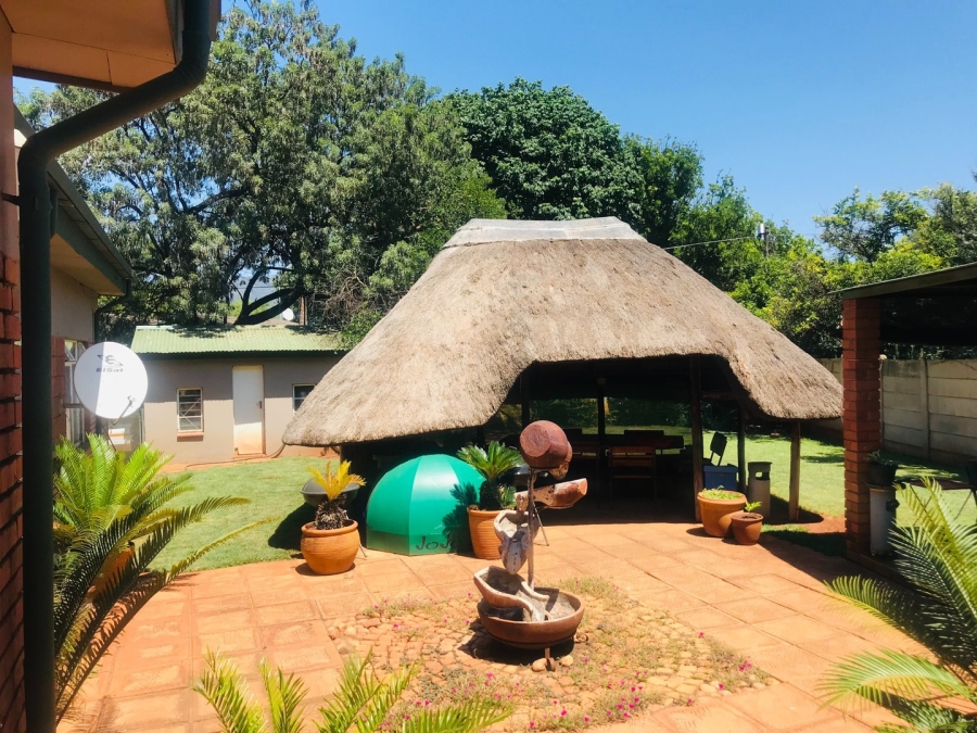 To Let 4 Bedroom Property for Rent in Impala Park Limpopo