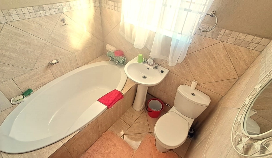 To Let 3 Bedroom Property for Rent in Rethabile Gardens Limpopo