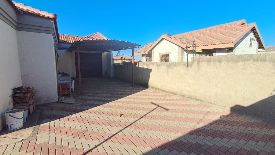 To Let 3 Bedroom Property for Rent in Rethabile Gardens Limpopo