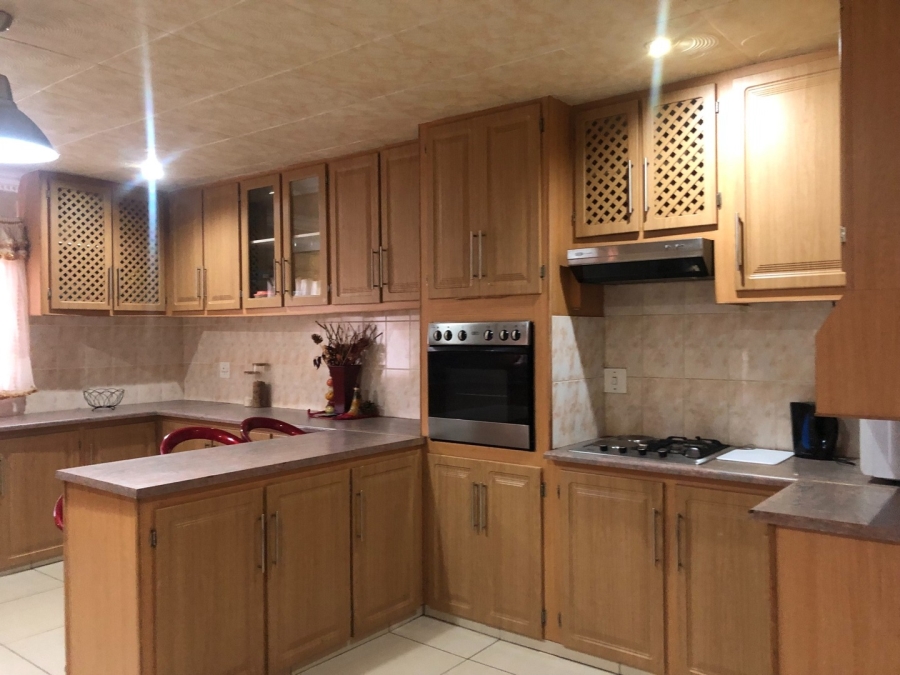 To Let 2 Bedroom Property for Rent in Chroompark Limpopo