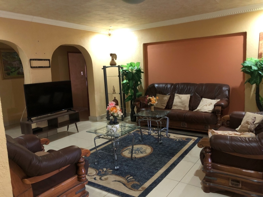 To Let 2 Bedroom Property for Rent in Chroompark Limpopo