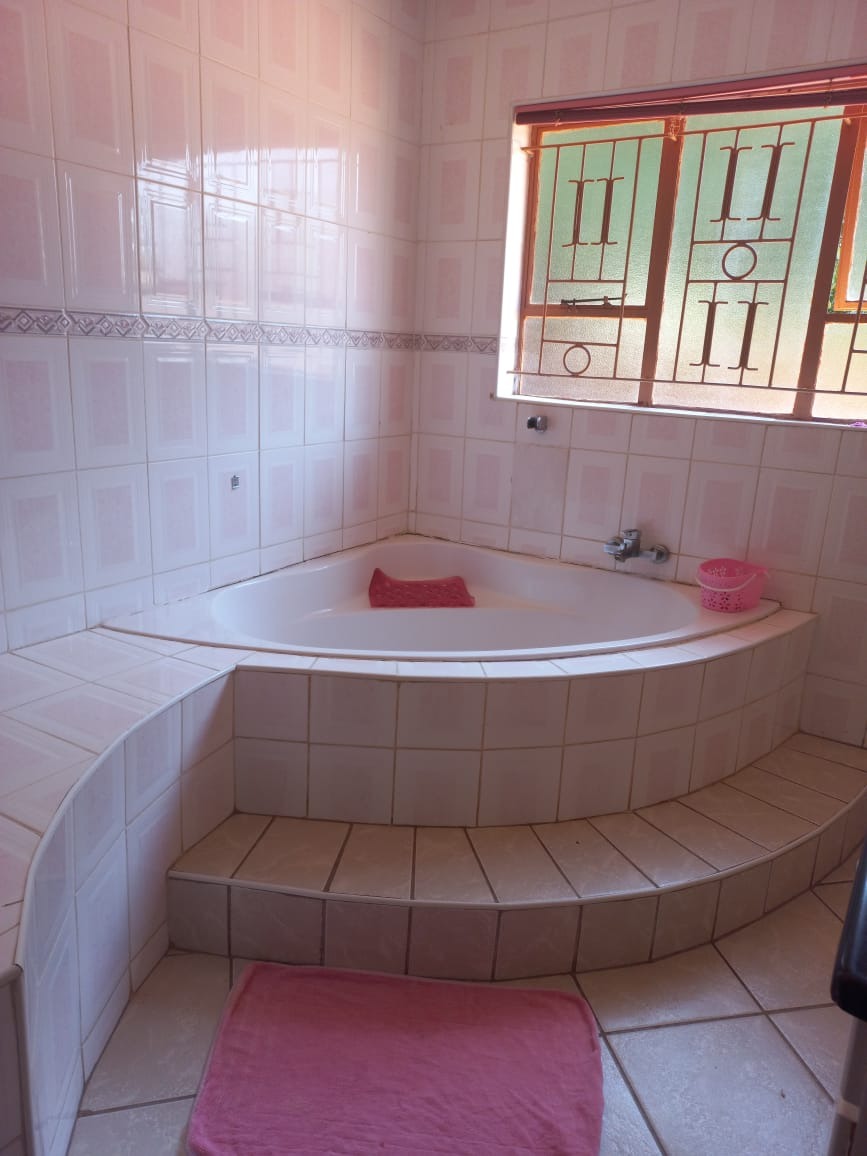 To Let 2 Bedroom Property for Rent in Chroompark Limpopo