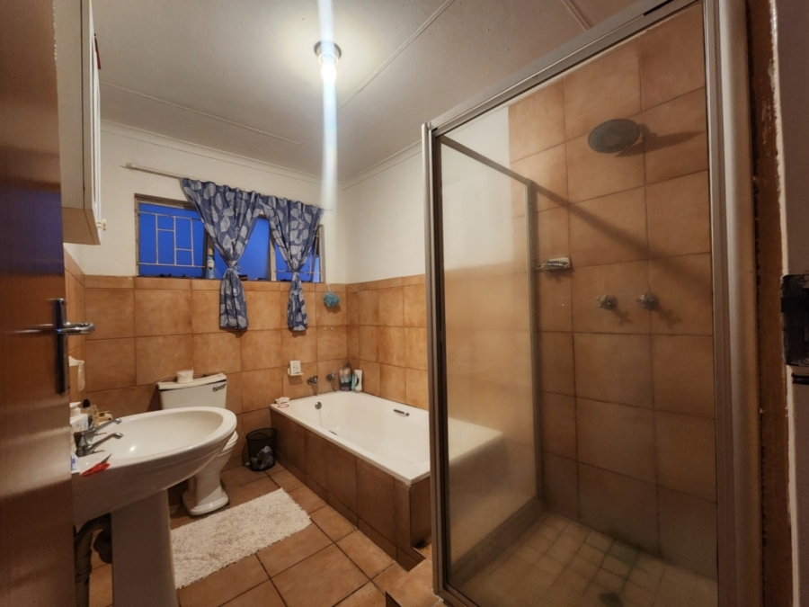 To Let 3 Bedroom Property for Rent in Doornbult Limpopo