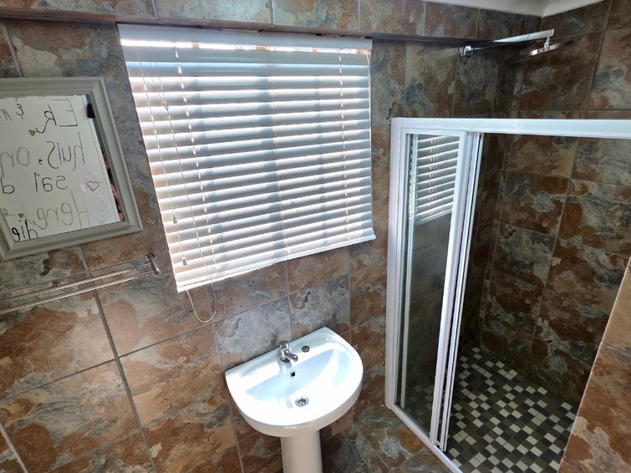 To Let 3 Bedroom Property for Rent in Bendor Limpopo