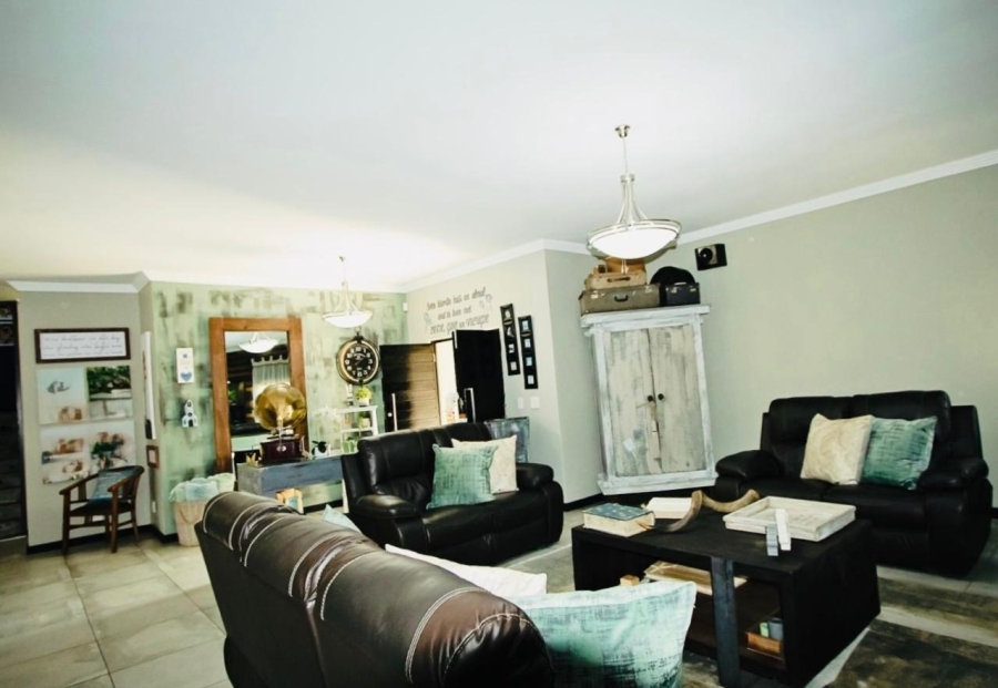 5 Bedroom Property for Sale in Bendor Limpopo