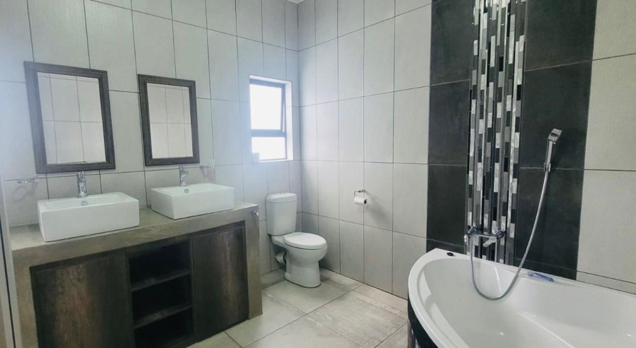 5 Bedroom Property for Sale in Bendor Limpopo