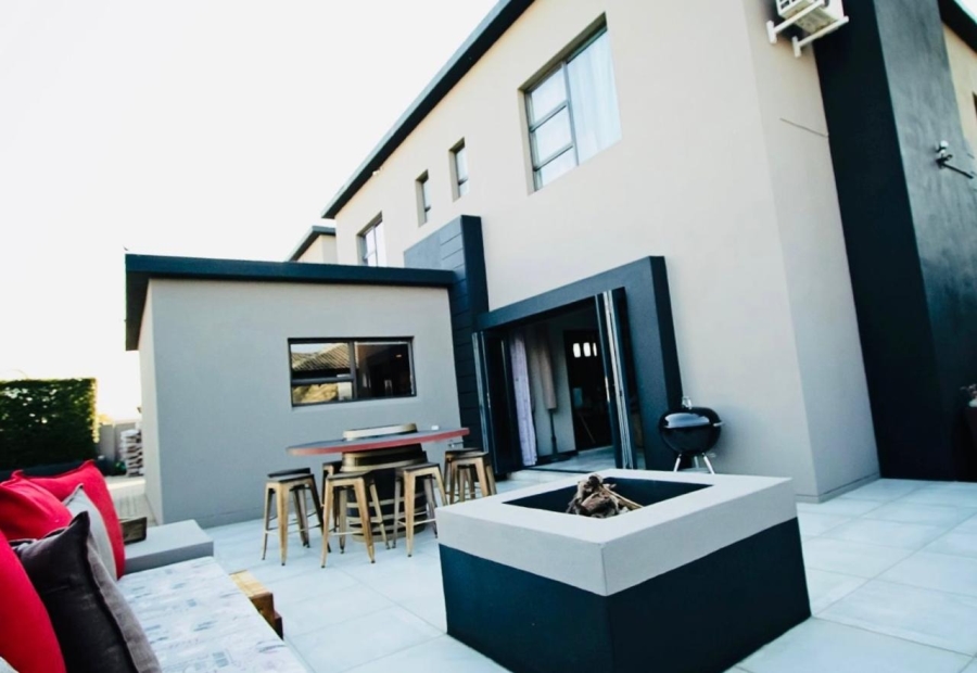 5 Bedroom Property for Sale in Bendor Limpopo