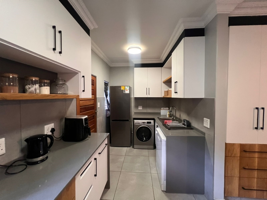 To Let 2 Bedroom Property for Rent in Chroompark Limpopo