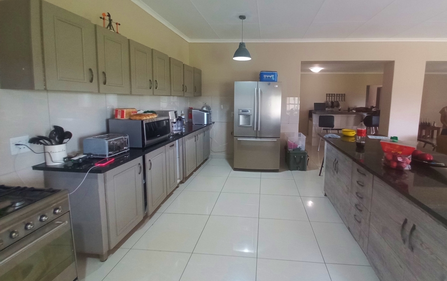 7 Bedroom Property for Sale in Thabazimbi Rural Limpopo