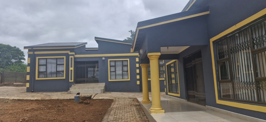 5 Bedroom Property for Sale in Tswinga Limpopo