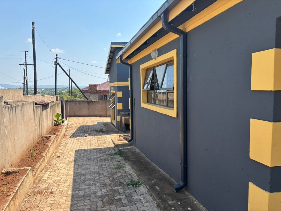 5 Bedroom Property for Sale in Tswinga Limpopo