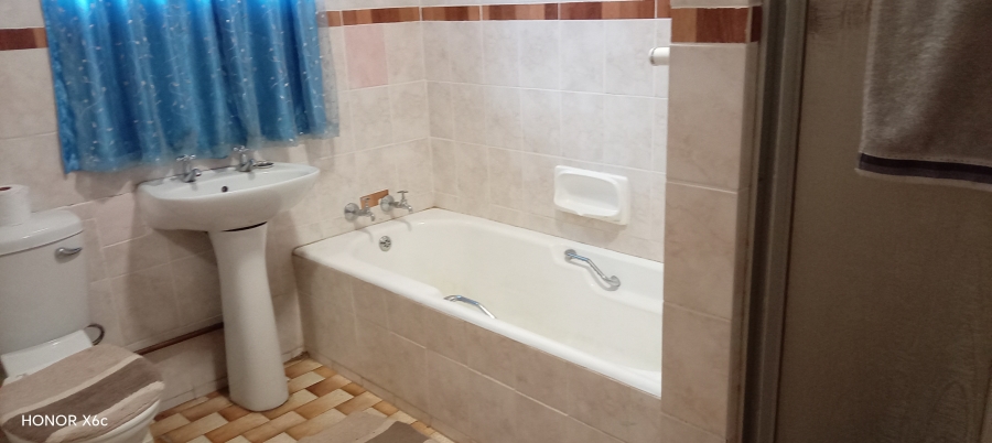 5 Bedroom Property for Sale in Bela Bela Limpopo