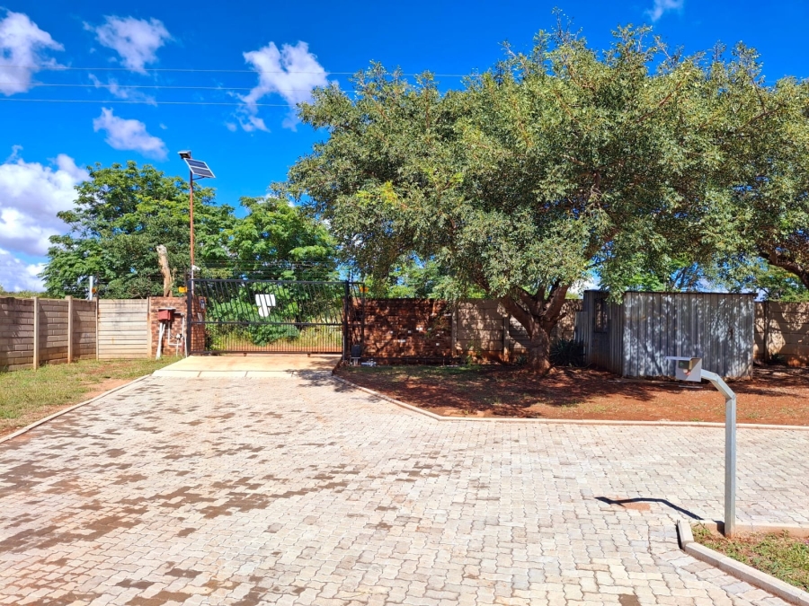 To Let 4 Bedroom Property for Rent in Myngenoegen A H Limpopo