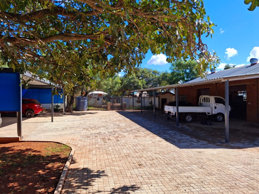To Let 4 Bedroom Property for Rent in Myngenoegen A H Limpopo