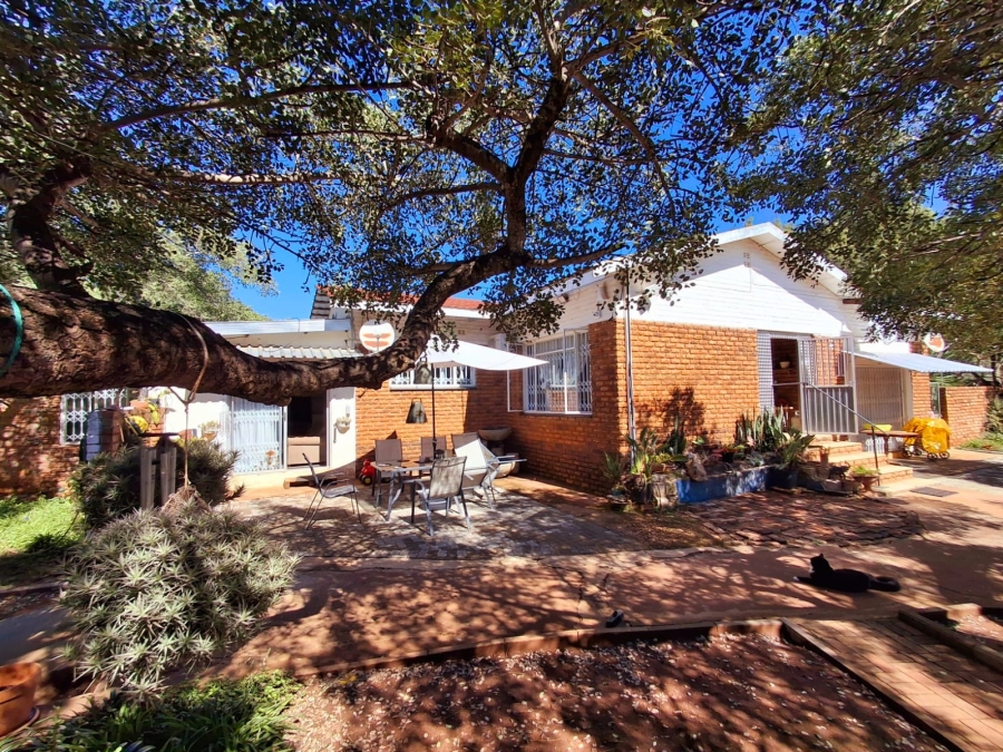 To Let 4 Bedroom Property for Rent in Myngenoegen A H Limpopo