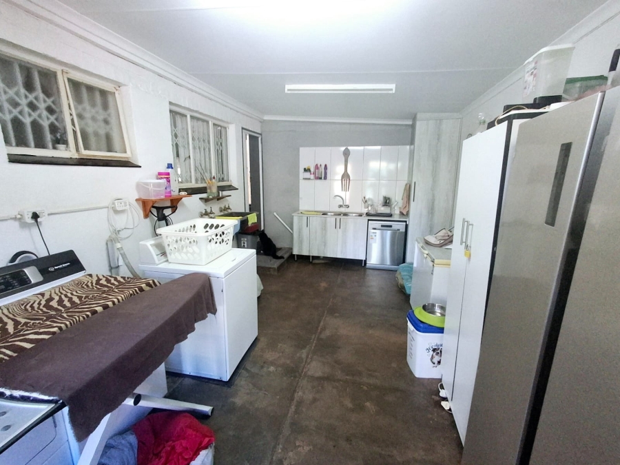 To Let 4 Bedroom Property for Rent in Myngenoegen A H Limpopo