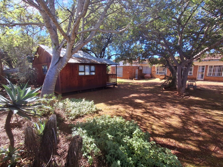 To Let 4 Bedroom Property for Rent in Myngenoegen A H Limpopo