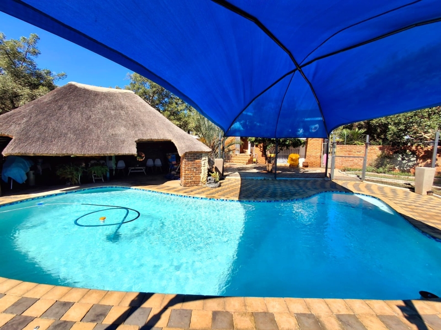 To Let 4 Bedroom Property for Rent in Myngenoegen A H Limpopo