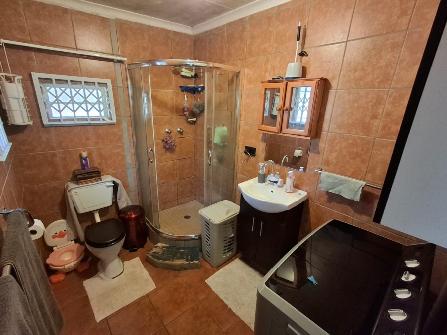 To Let 4 Bedroom Property for Rent in Myngenoegen A H Limpopo