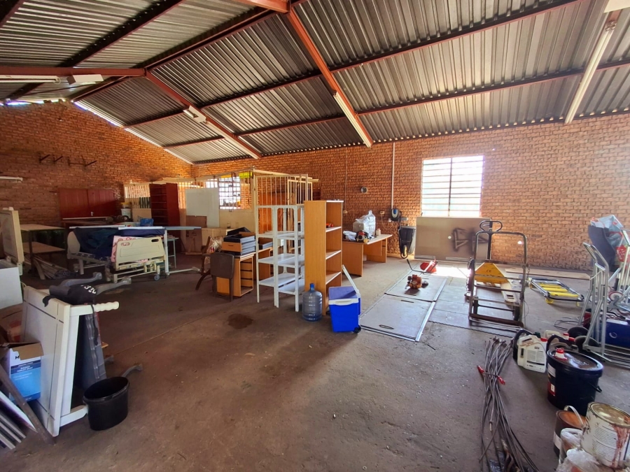 To Let 4 Bedroom Property for Rent in Myngenoegen A H Limpopo