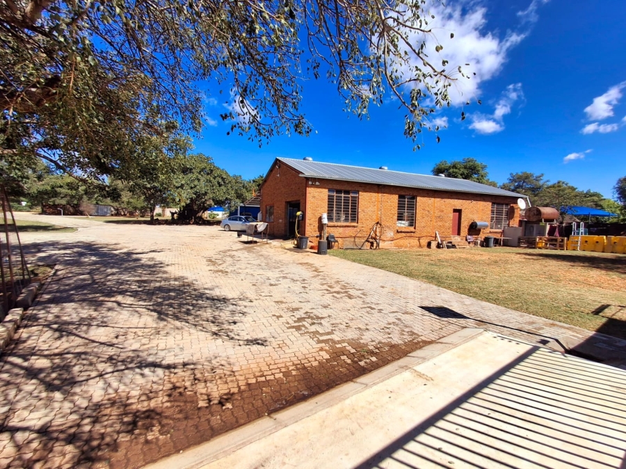To Let 4 Bedroom Property for Rent in Myngenoegen A H Limpopo
