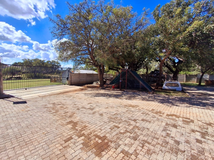 To Let 4 Bedroom Property for Rent in Myngenoegen A H Limpopo